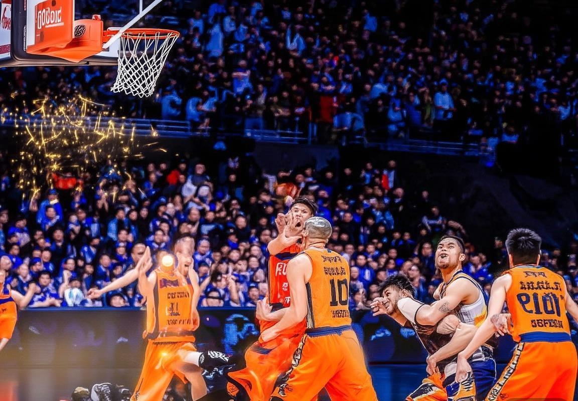 2020 CBA广东队VS首钢队巅峰对决：末节风云得分狂潮(图1)